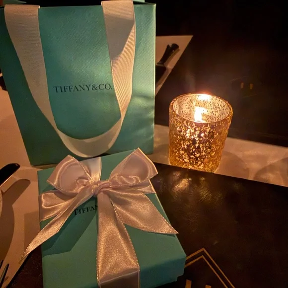 Tiffany & Co. Turquoise Gift Set with White Ribbon - Picture 2 of 4